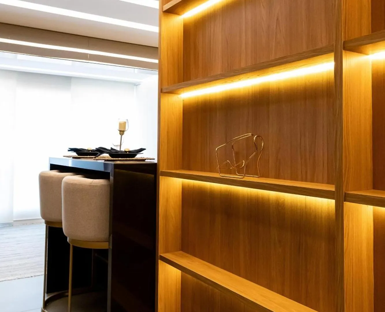 Studio London San Paolo 0*,